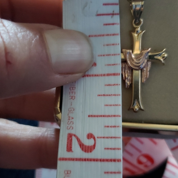 NWOT - 14k yellow gold crucifix pendant - Picture 2 of 7